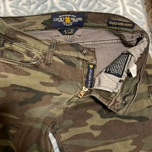 Lucky Brand Camo pants great condition